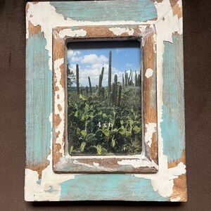 Chippy wood painted picture frame for 4x6” photo